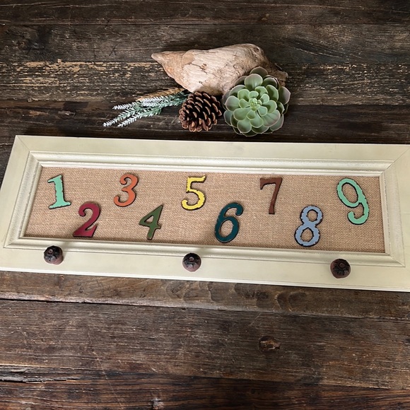 FARMHOUSE wall-mounted rustic coat hook board - Picture 1 of 5